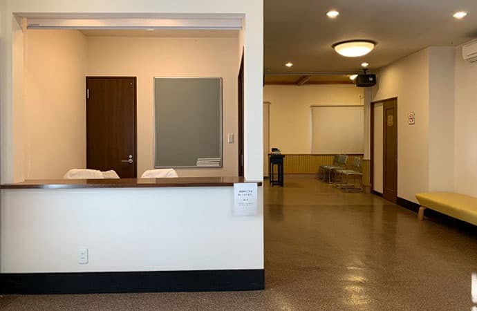 エントランス宝性寺瑠璃光殿(るりこうでん)