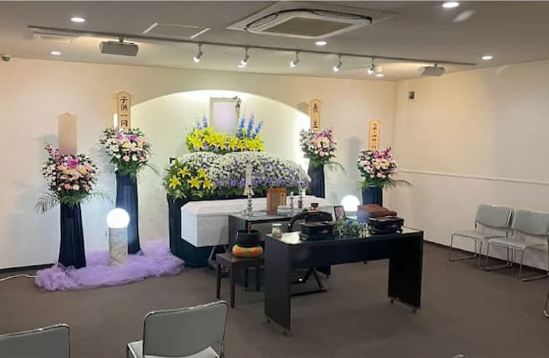 家族葬式場彩華ホール式場